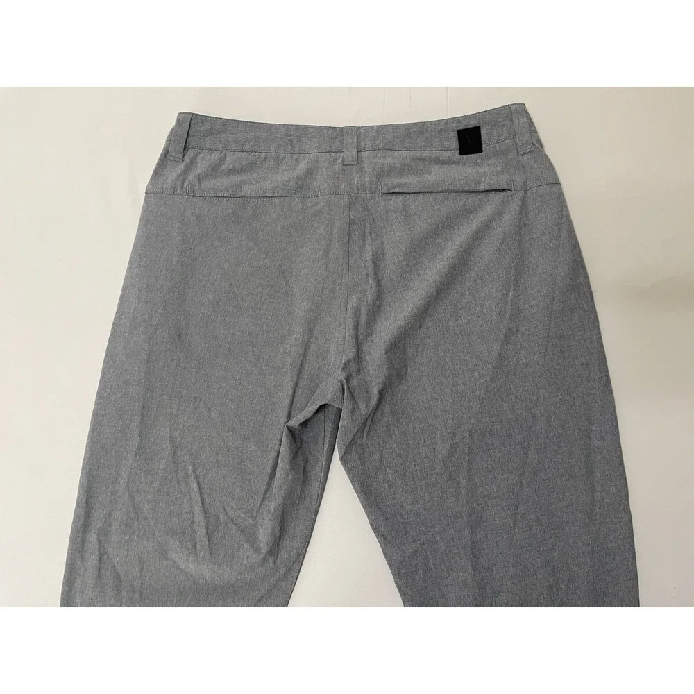 Vuori Aim Pants Men Sz 30x32 Gray Performance Lightweight Stretch Wicking V431
